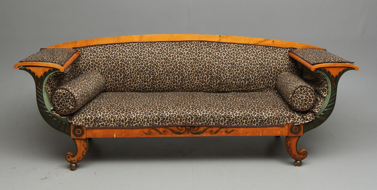 SOFFA, 1800-talets första hälft. Etikettmärkt: "Göteborgs Hallstämpel".