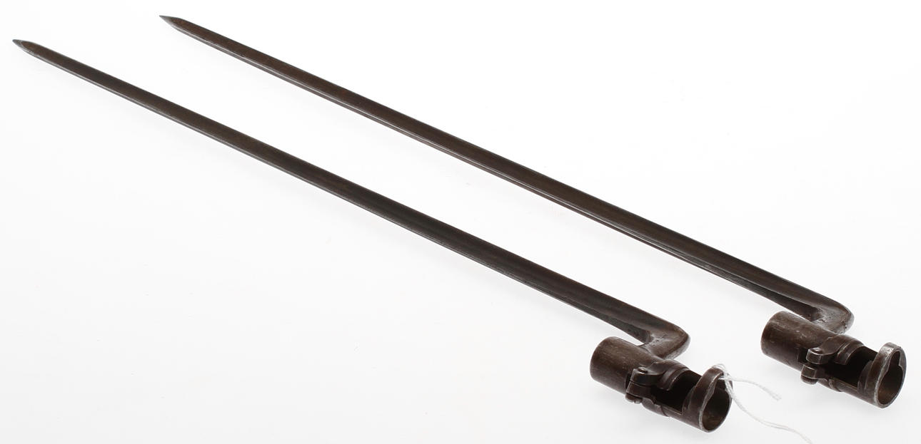 Bajonetter ett par.1900-tal.