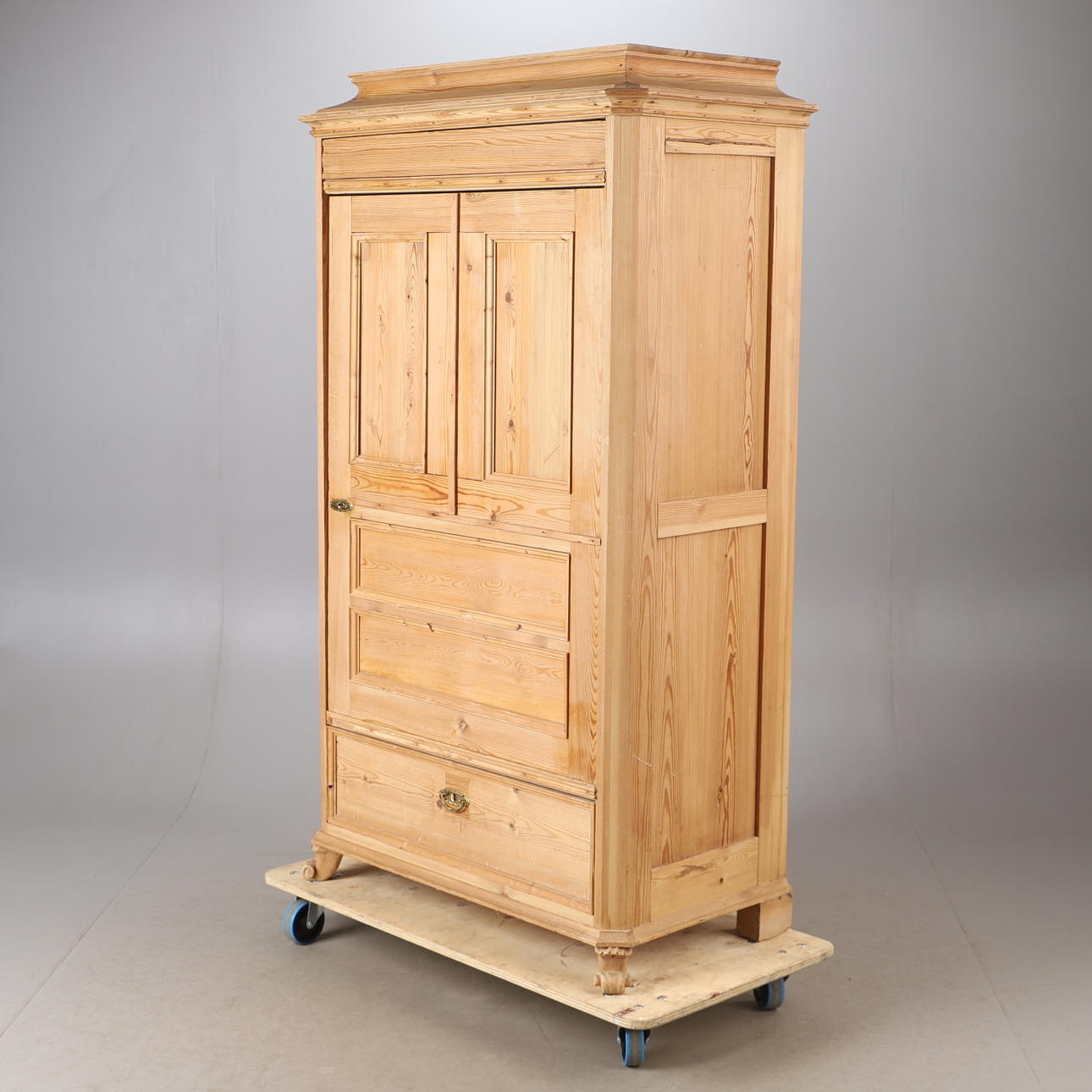 VAATEKAAPPI, puinen, 1800-luku.