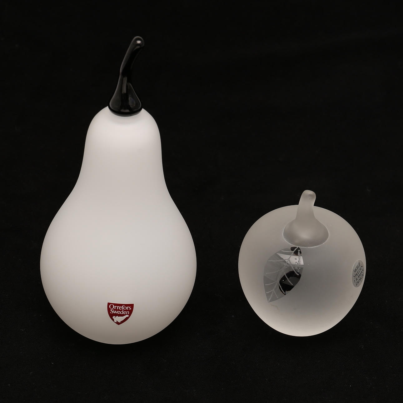 PÄRON ANNE NILSSON OCH ÄPPLE INGEGERD RÅMAN. Orrefors respektive Skruf.