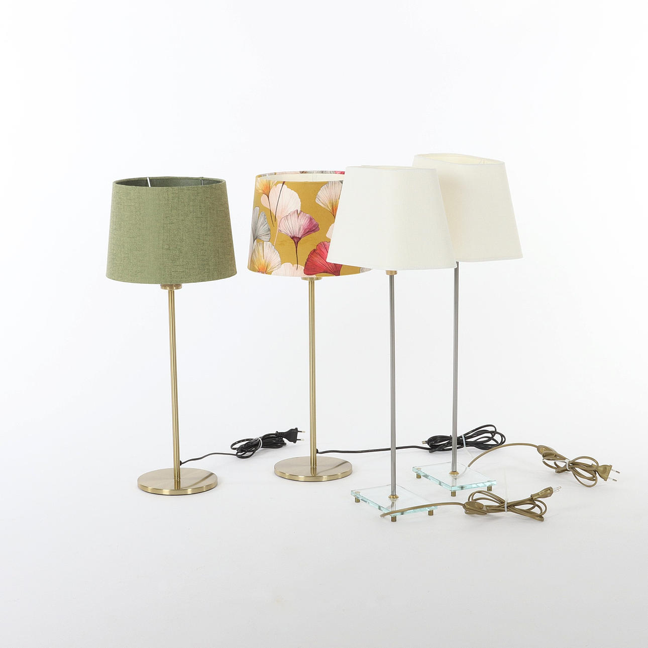 BORDSLAMPOR MED SKÄRMAR, 2 par.