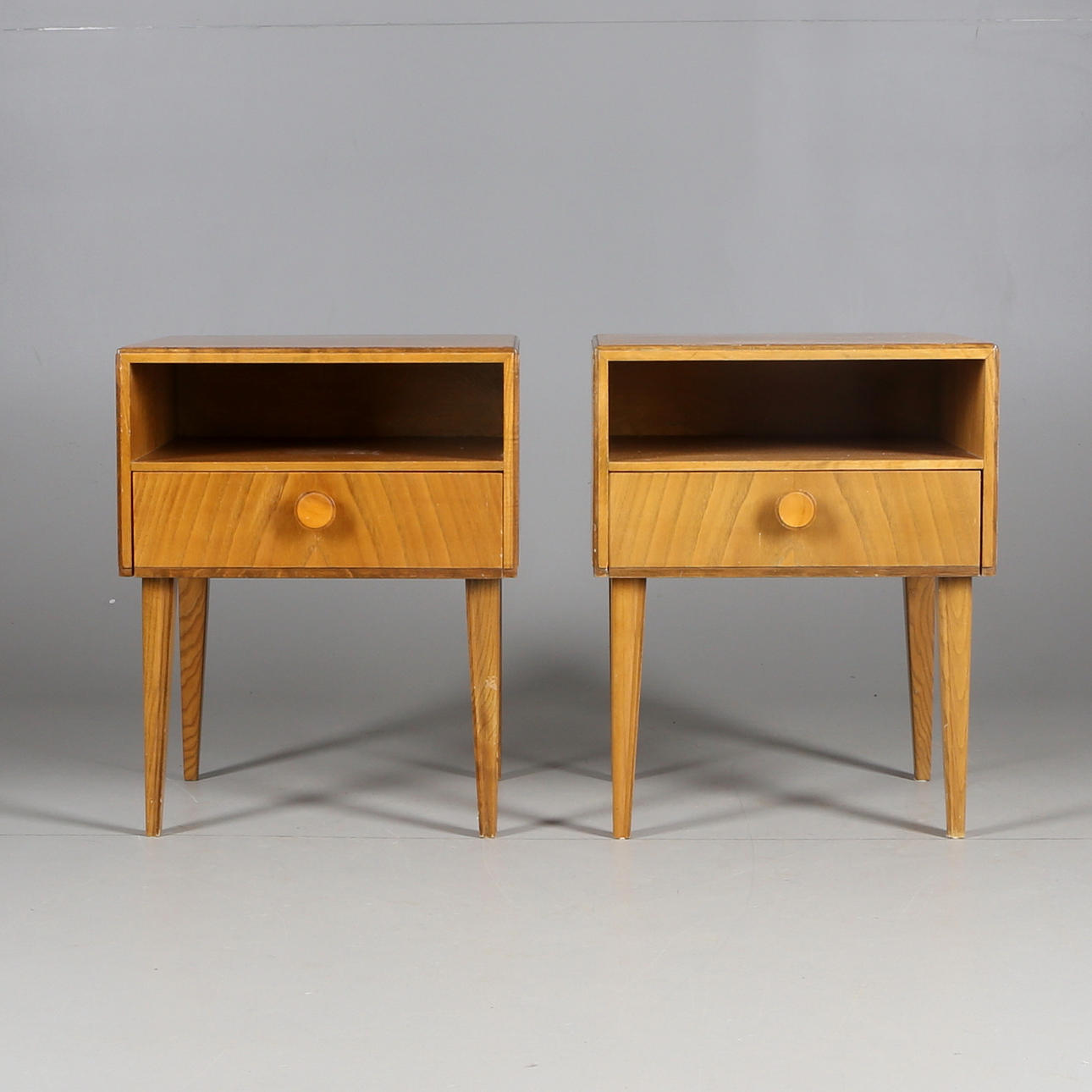 NATTDUKSBORD, ett par, 1940-tal.