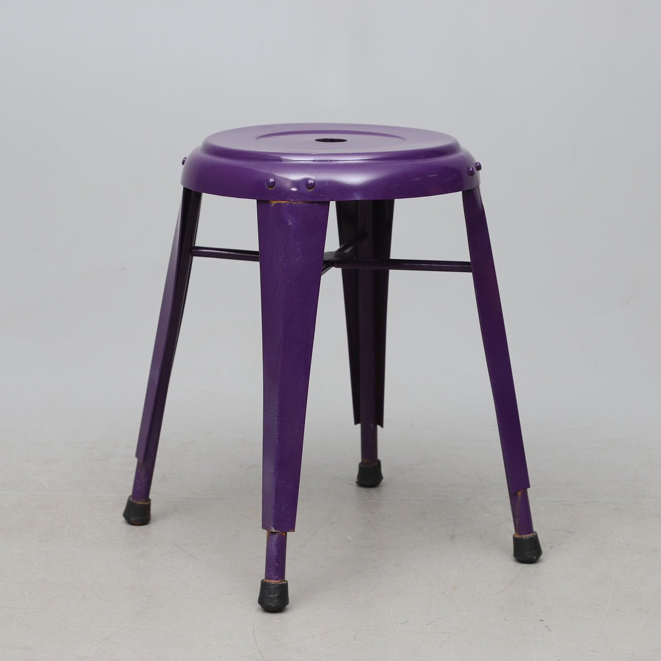 PALLET, metal, 19th/21st century.