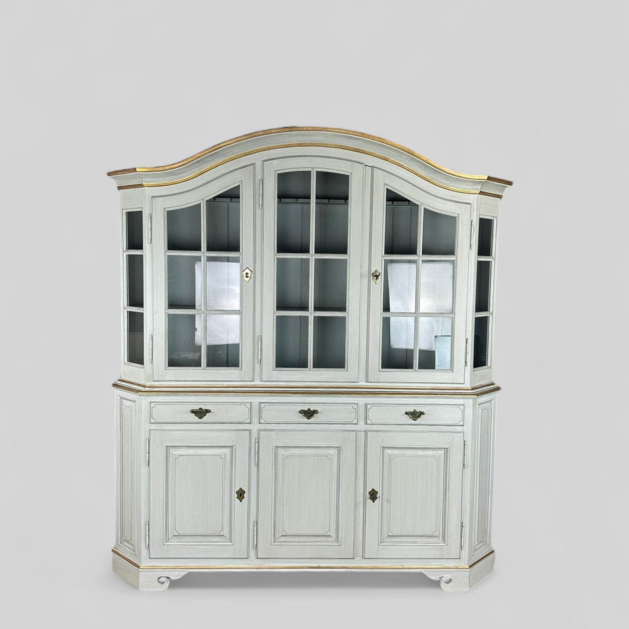 DINING ROOM CABINET with VITRIN, “Sofiero”, divisible, grey with gold decor, Rococo style, KA Roos, Helsingborg, late 20th century.