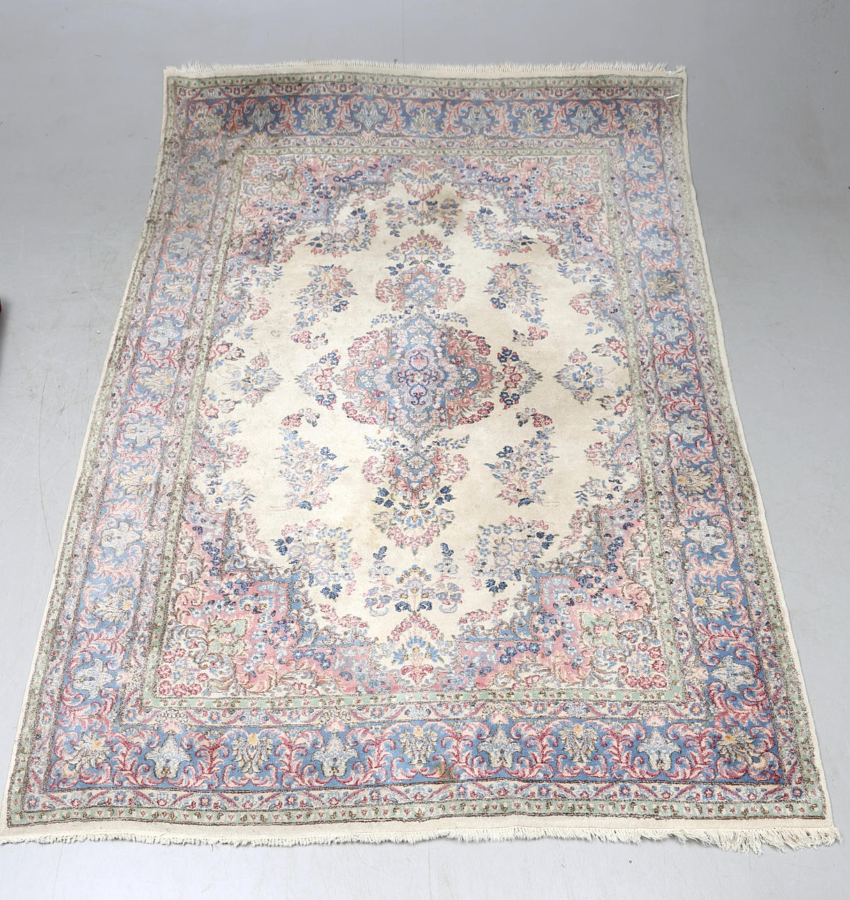 MATTA, Kirman. Omkring 1900-talets mitt, ca. 322 x 216.