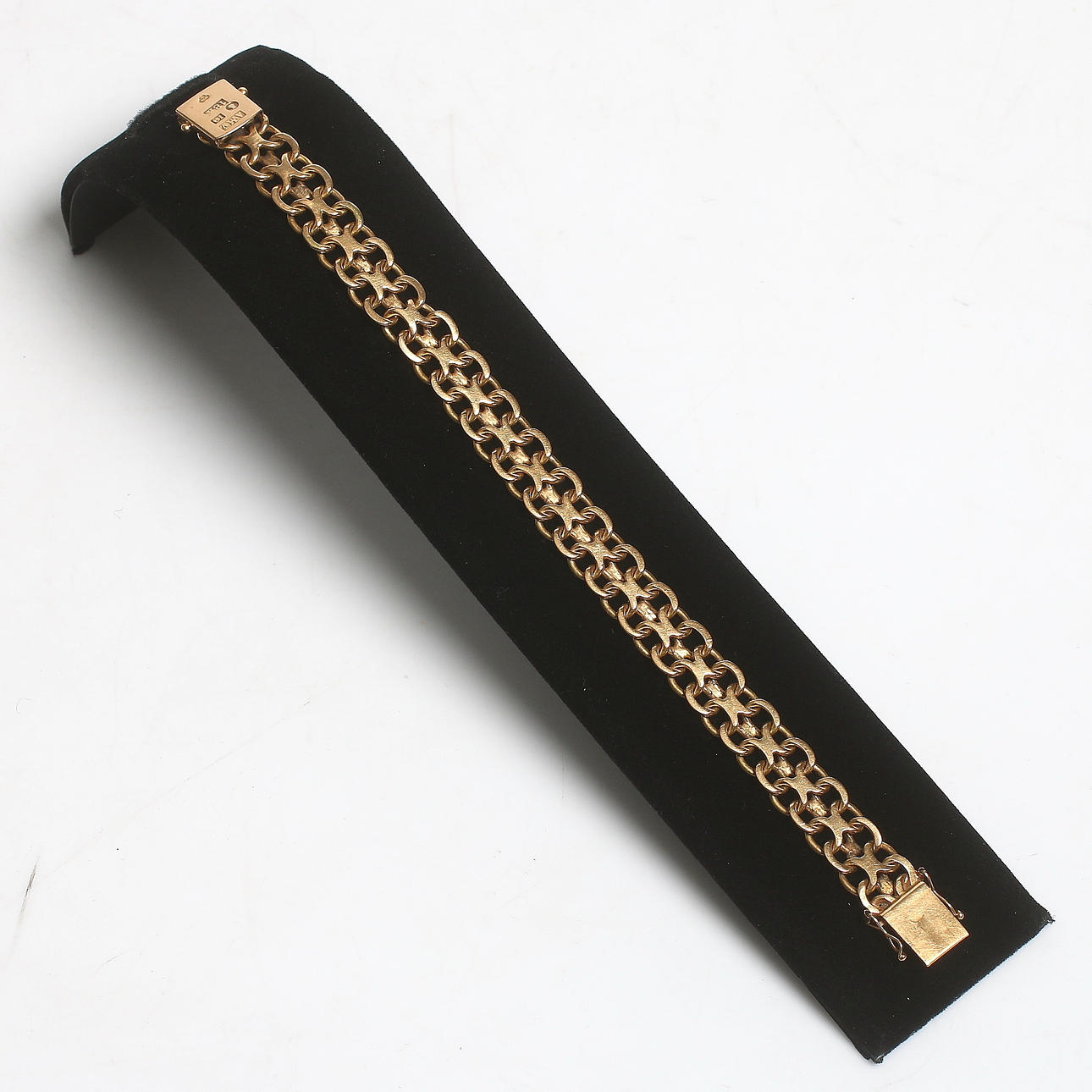 ARMBAND, 18k guld, Bismark-länk, Mikkov, Stockholm, 1959. Vikt 33 gram.