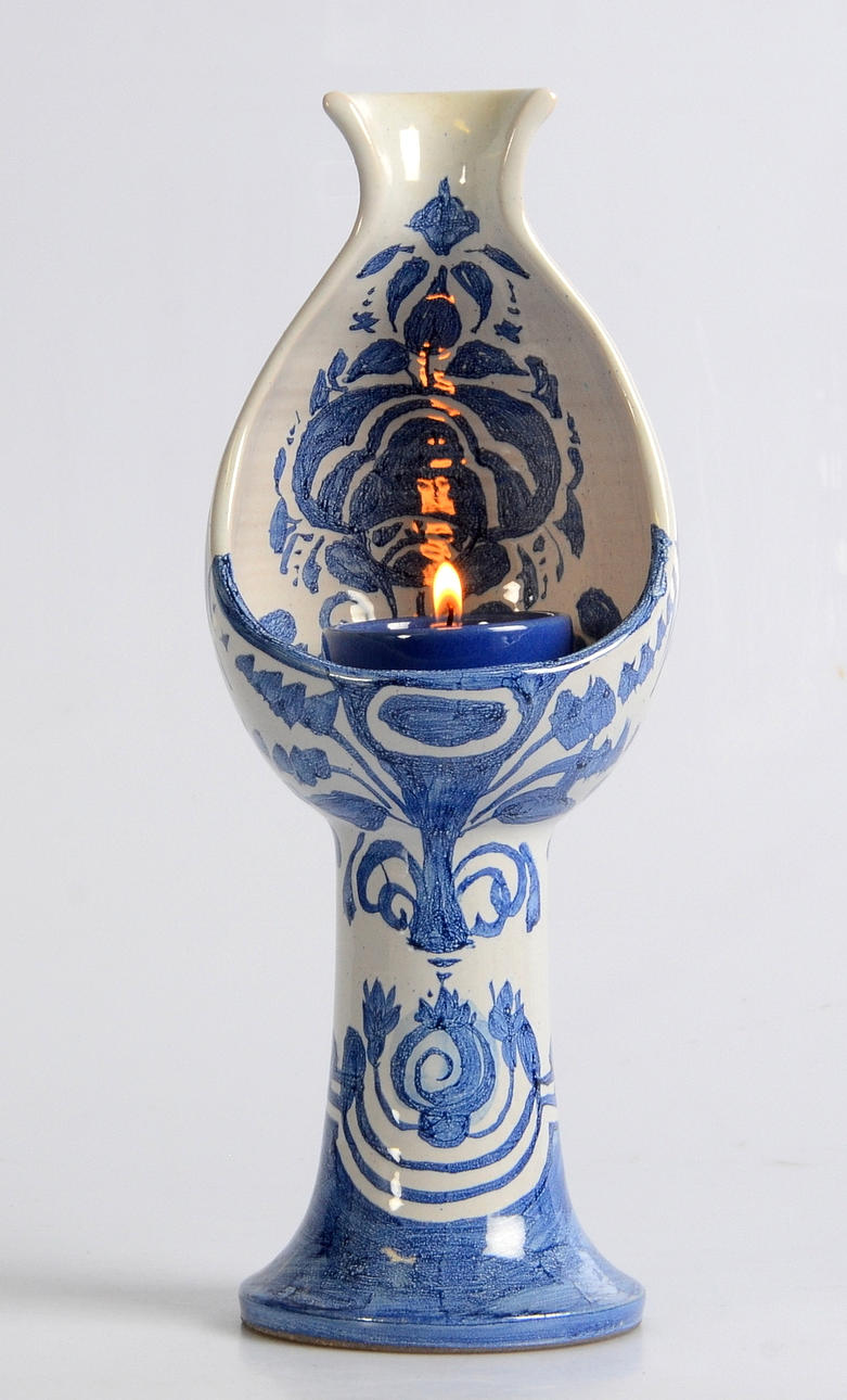 BJÖRN WIINBLAD. Ljusstake till ett värmeljus, keramik.