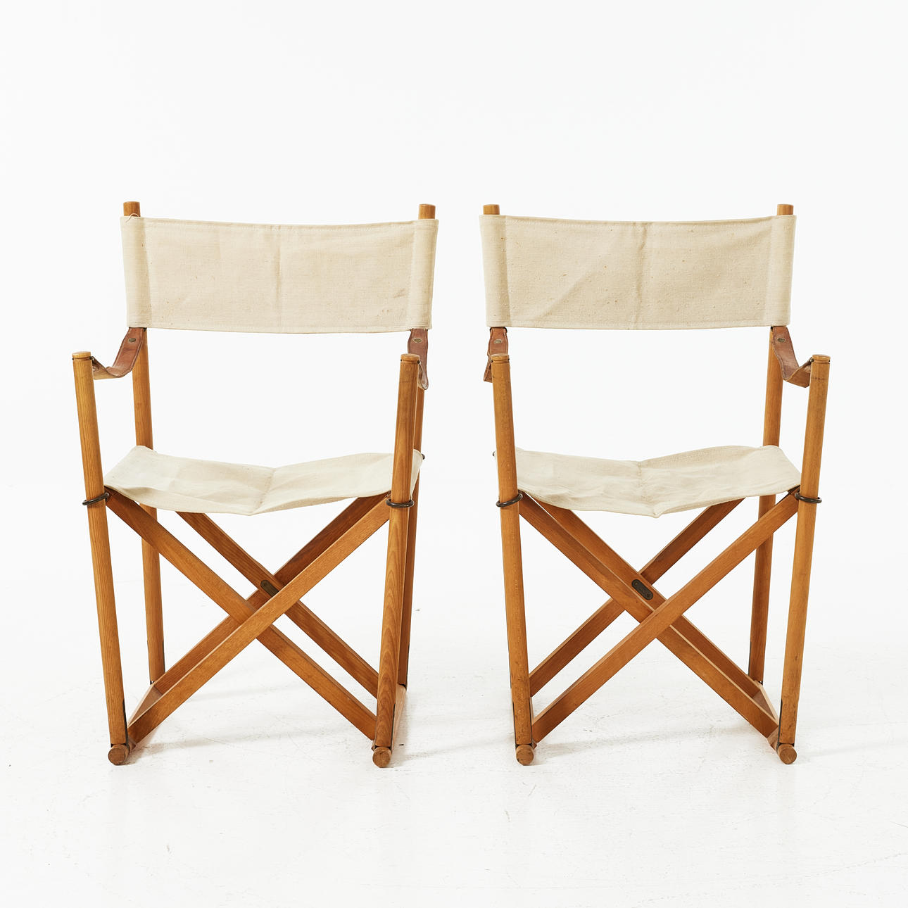 MOGENS KOCH. Safaristole, 2 stk, messingplade, Cado.