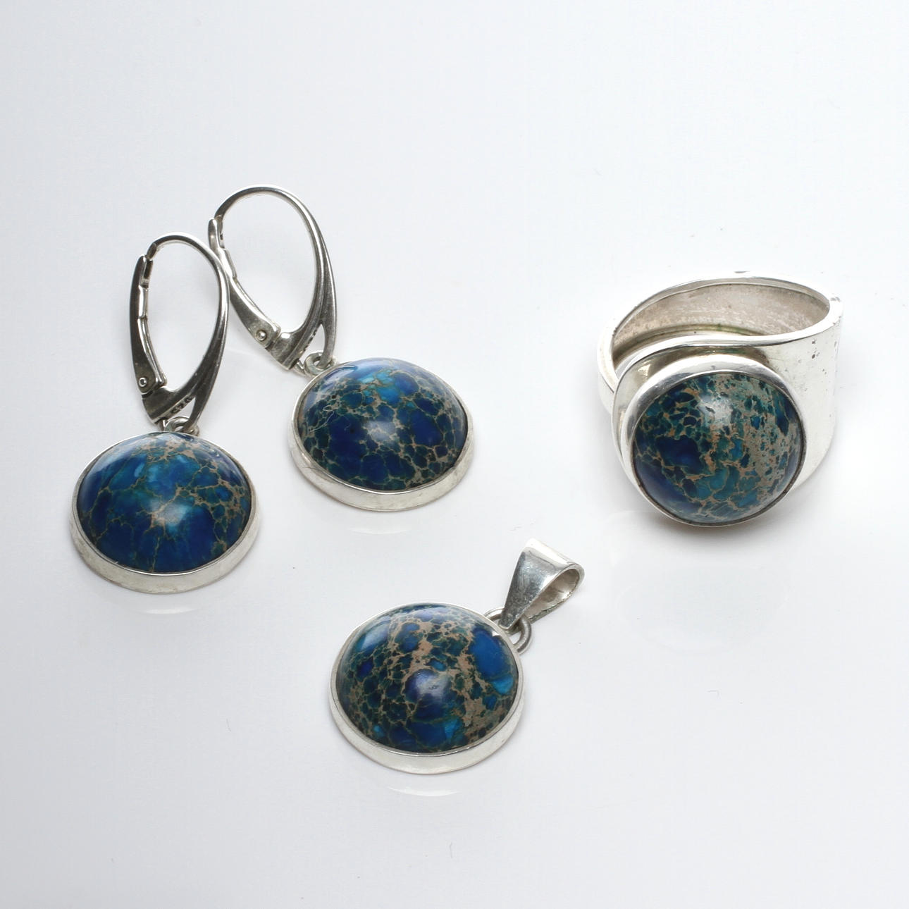 GARNITYR, 3 delar, silver med cabuchonslipade stenar, Polen, 1900/2000-tal.