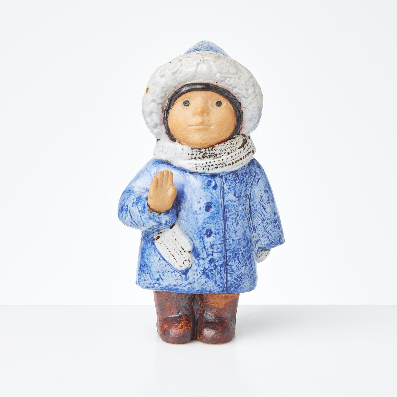 LISA LARSON. Figurin, "Flicka 4 år", stengods.