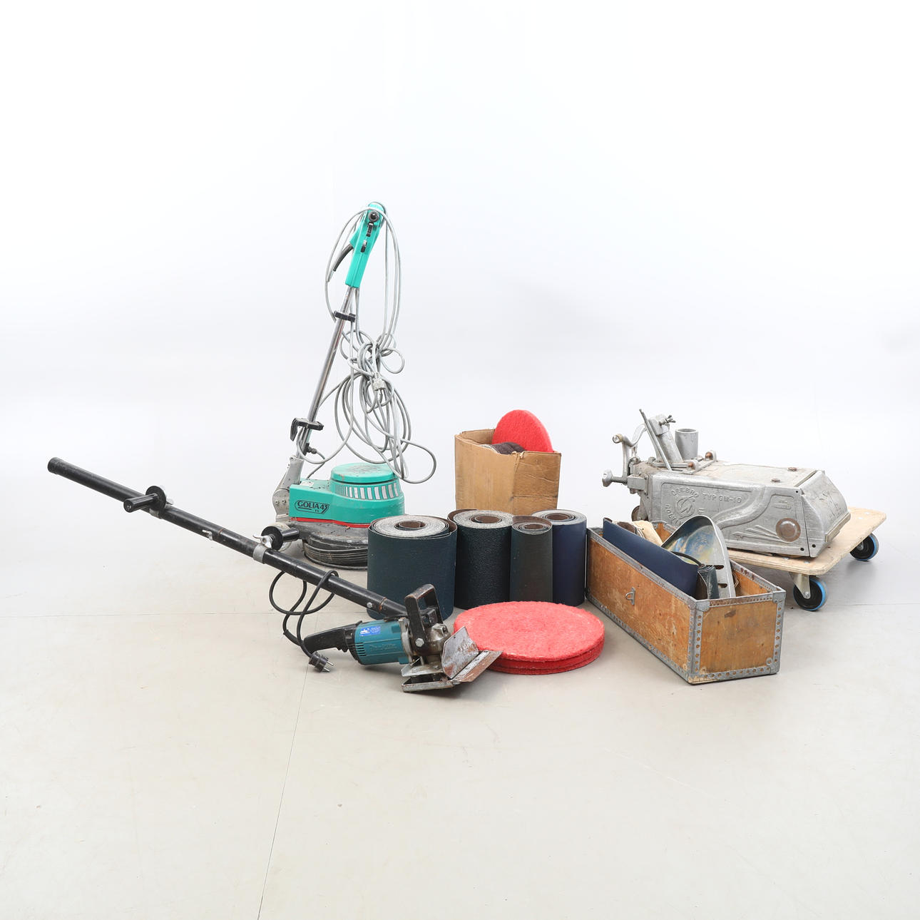 LATTIAHIOMAKONE/MATONPOISTAJA.