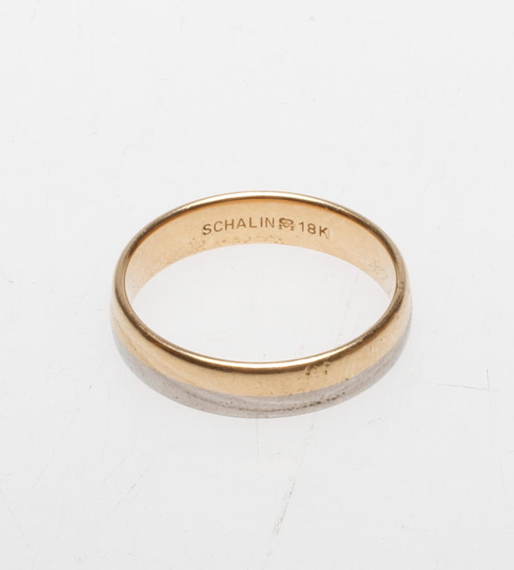 RING, 18k guld, vikt ca 6,2 gr.