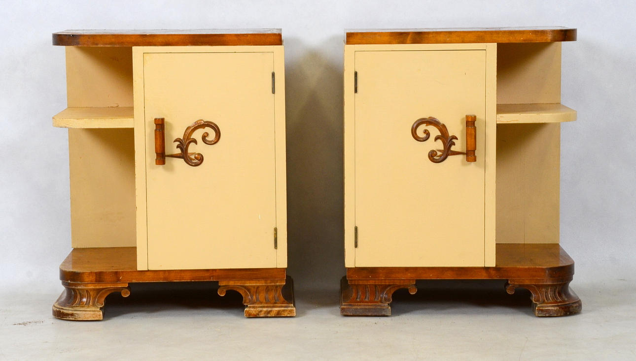 SÄNGBORD, 1 par, Art Deco, beigemålade.