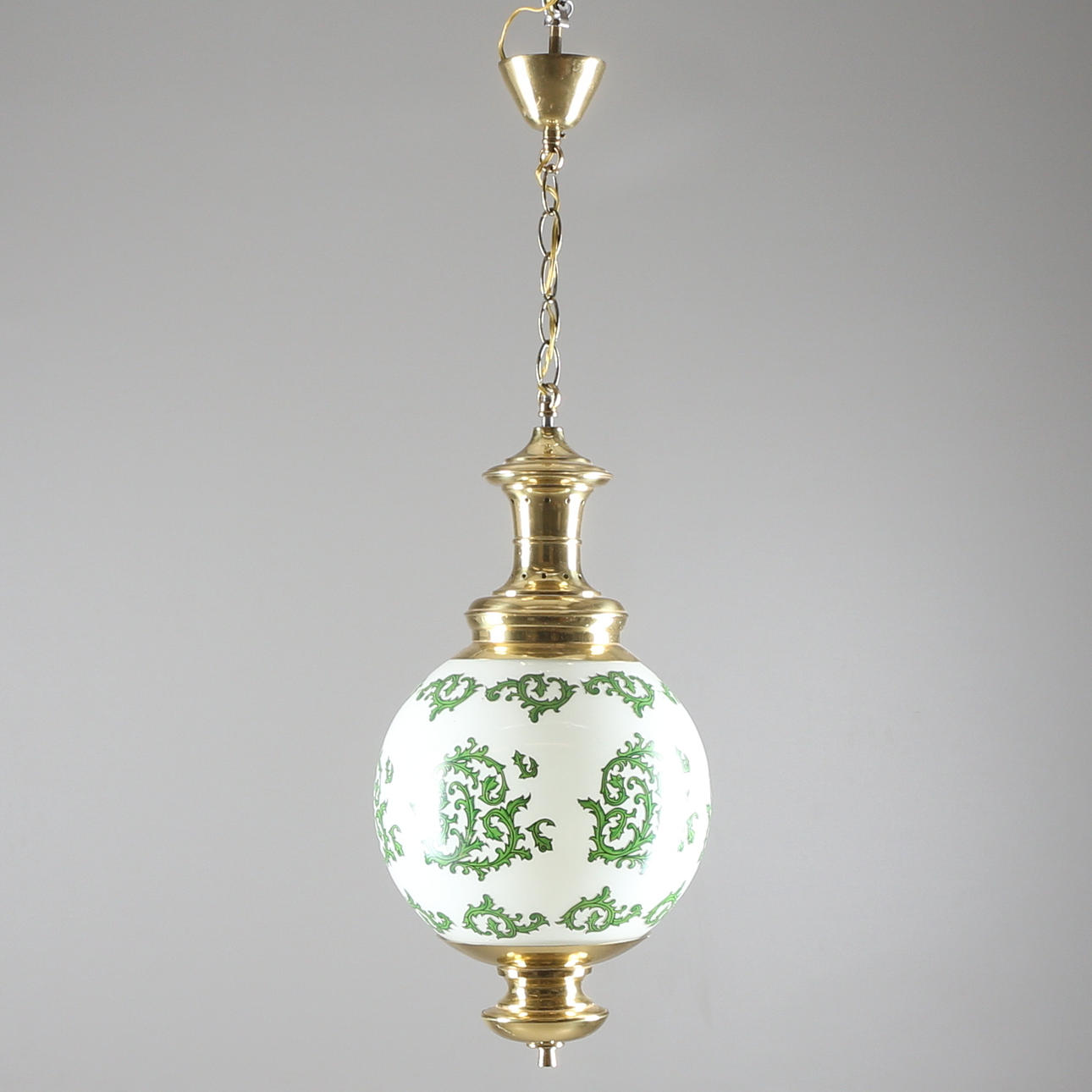 TAKLAMPA, glas/mässing, 1900-talets senare hälft.