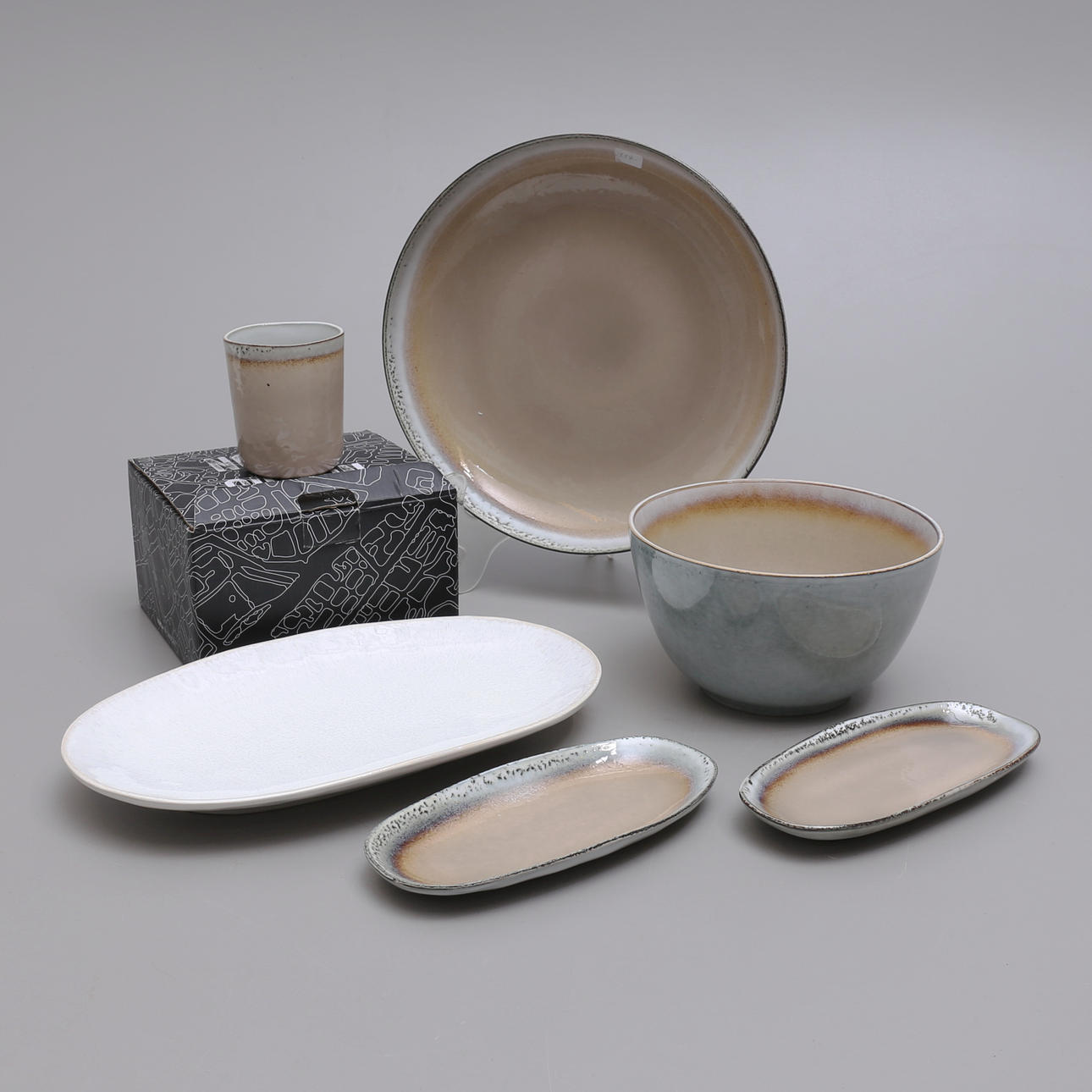 PORSLINSFÖREMÅL, 11 st, Nomimono/Albe, Vinga Sweden.