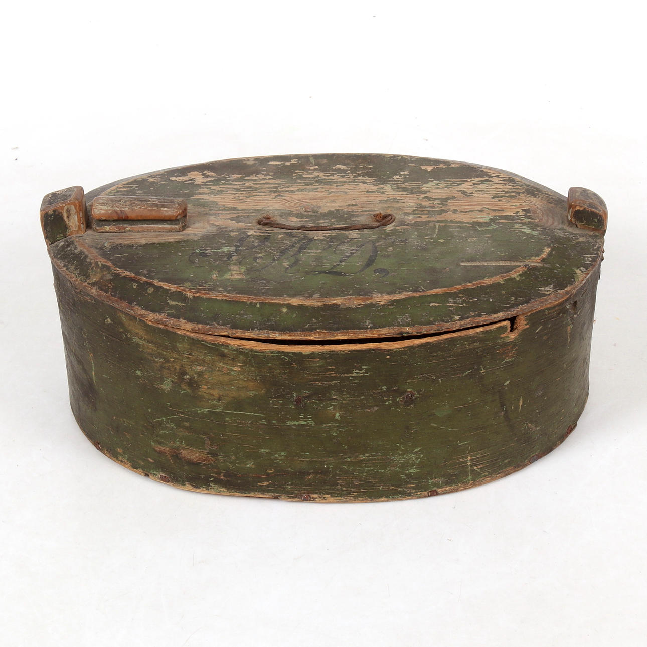 A 19th century general-purpose wash basin.