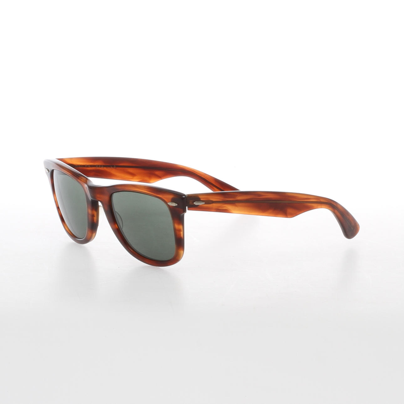 SOLGLASÖGON Wayfarer, Ray Ban, Bausch & Lomb.