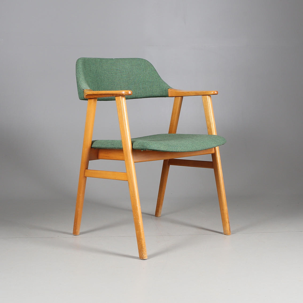 KARMSTOL, Albin Johansson & Söner, Hyssna, 1900-talets mitt.