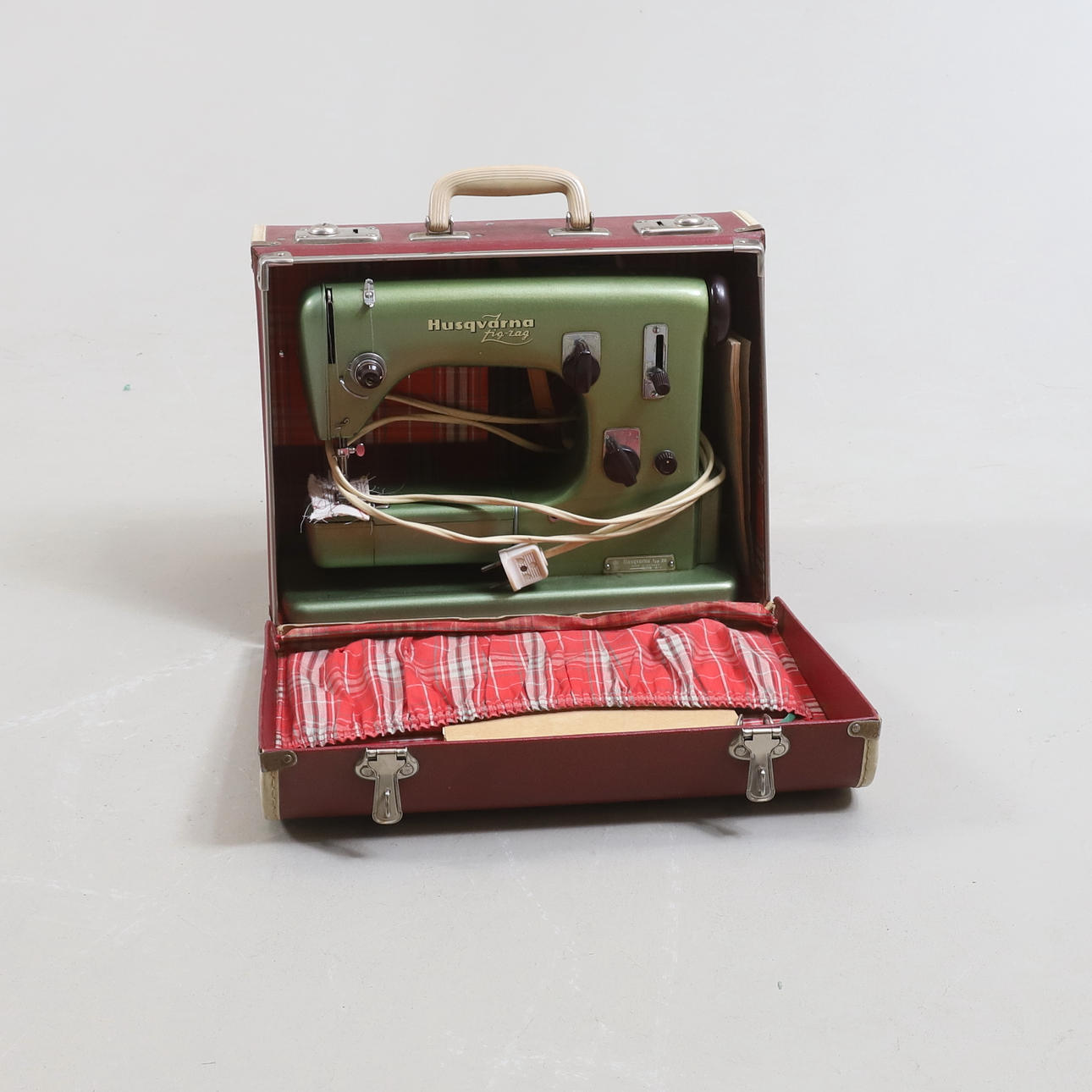 A sewing machine, Husqvarna, “Zig-Zag”, Type 20, mid 20th century.