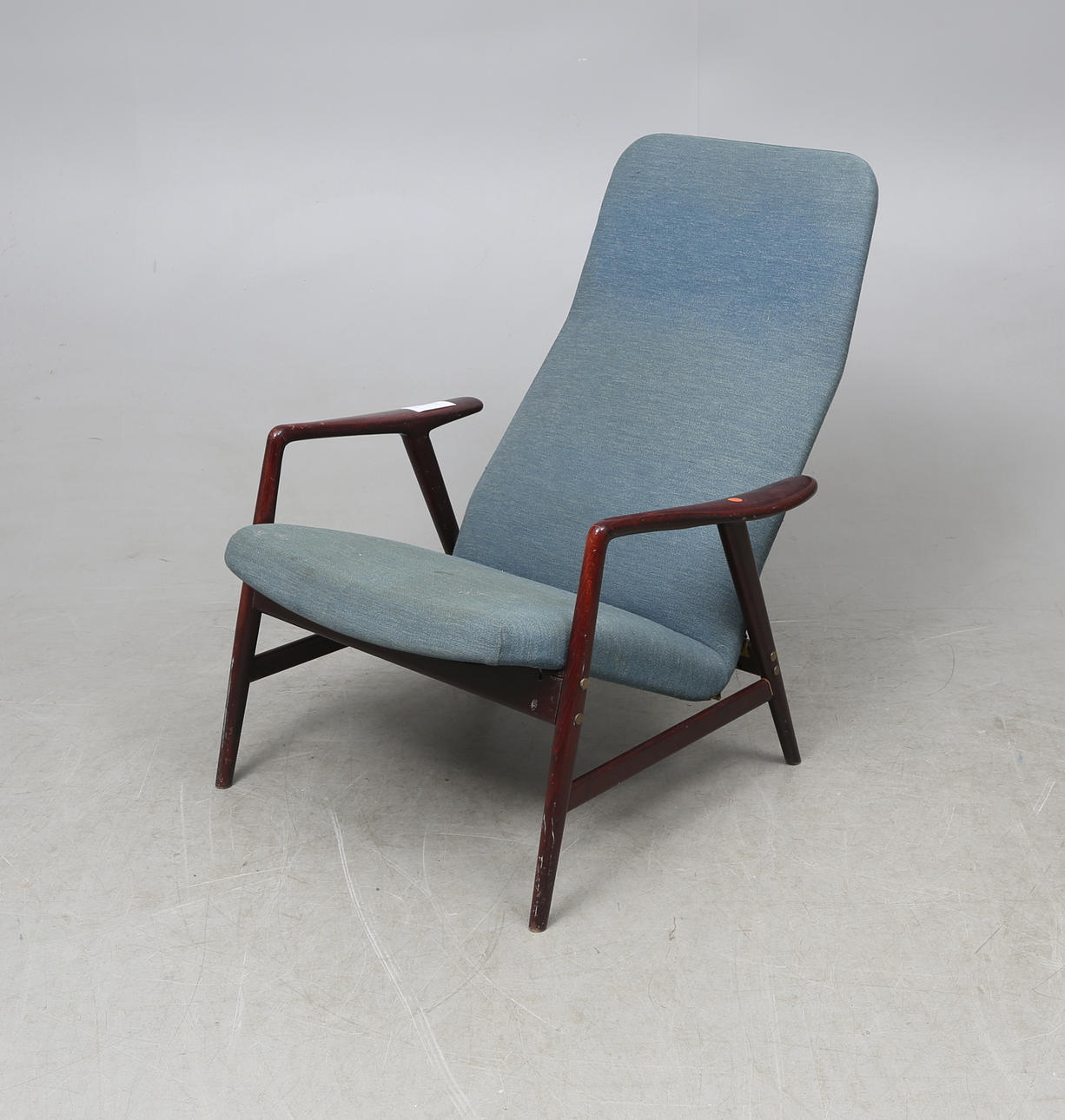 FÅTÖLJ, ur "Contour"-serien, Alf Svensson, Ljungs industrier, 1900-talets andra hälft.