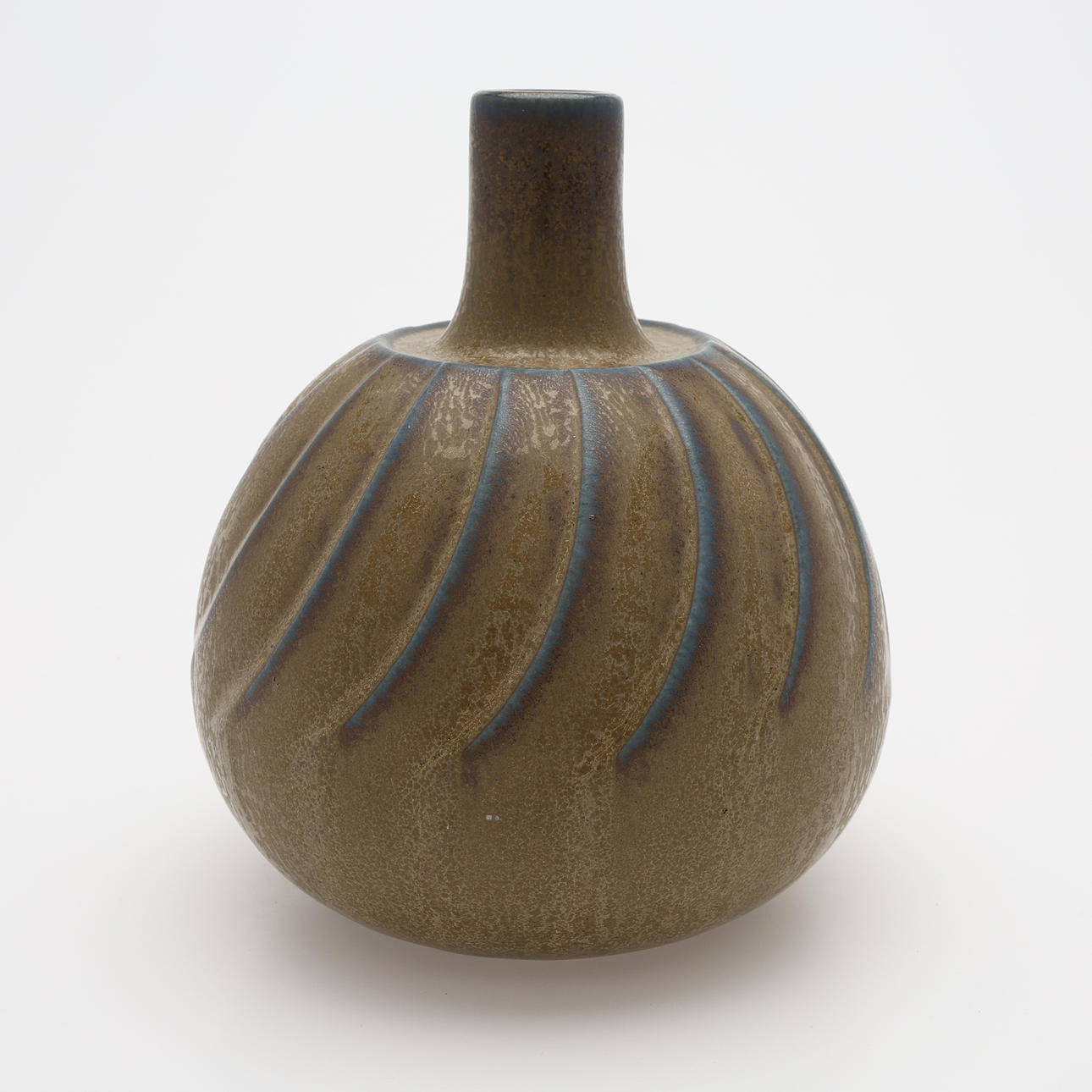 WILHELM KÅGE. VASE, GLAZED STONEWARE, KÅGE WORKSHOP, 1950S.