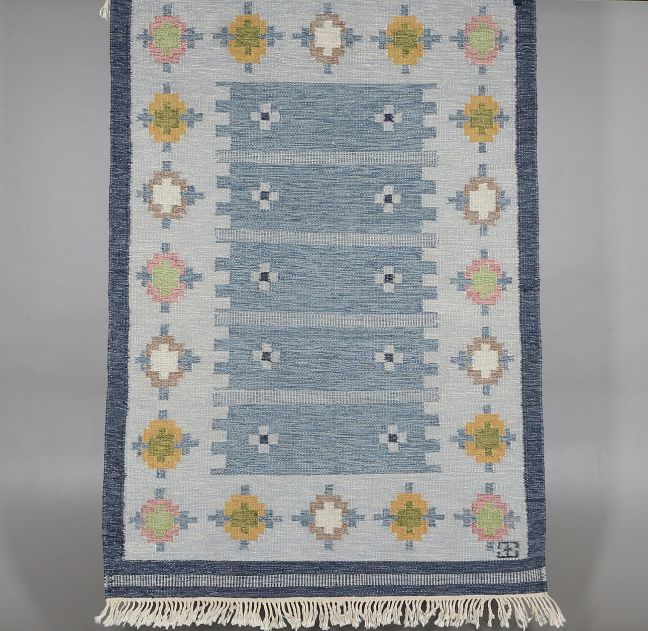 ELSA EKHOLM. MATTA, rölakan, monogramsignerad E E, 200 x 135 cm.