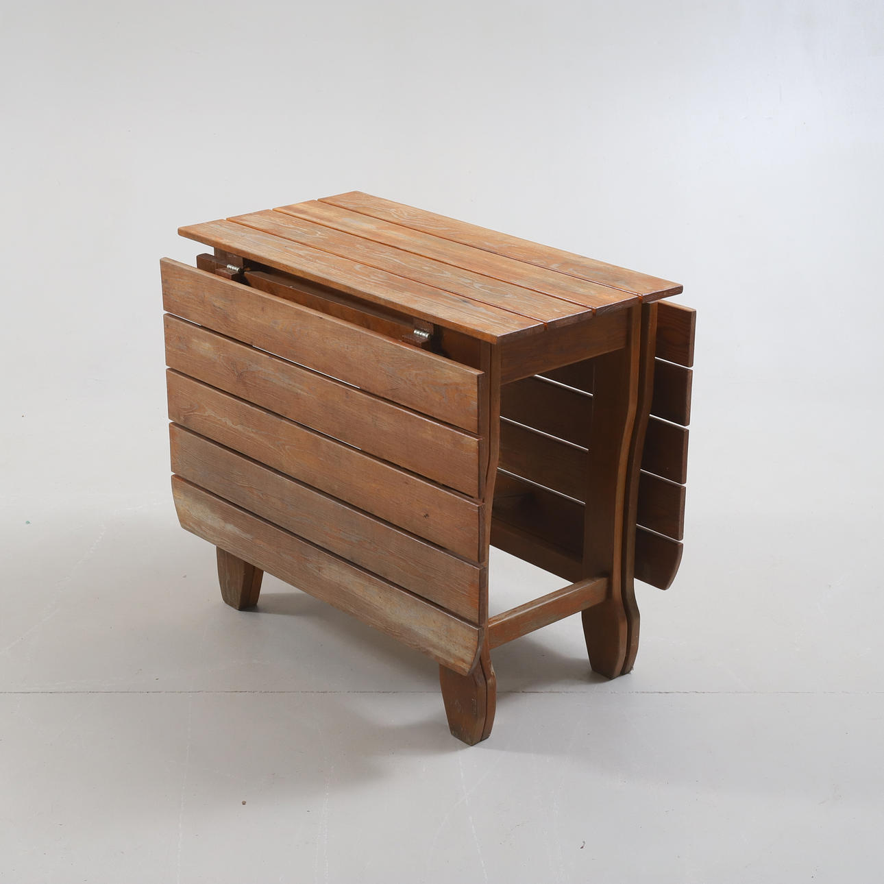 TRÄDGÅRDSBORD, furu, 1900-tal.