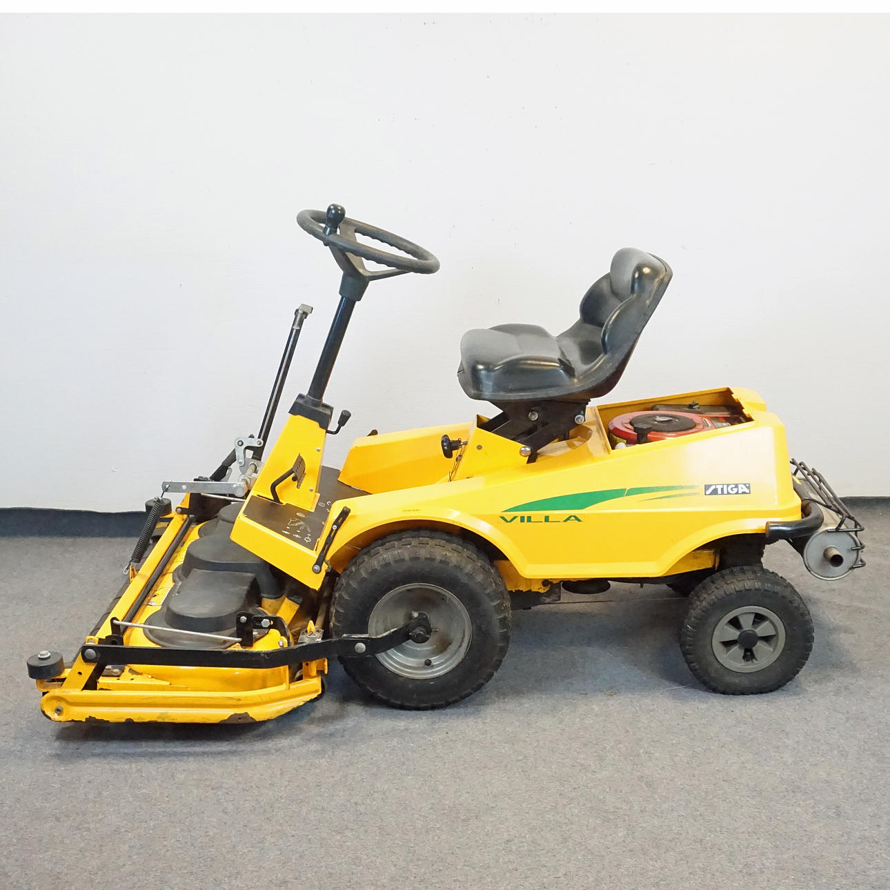 ÅKGRÄSKLIPPARE, Stiga Villa Senator.