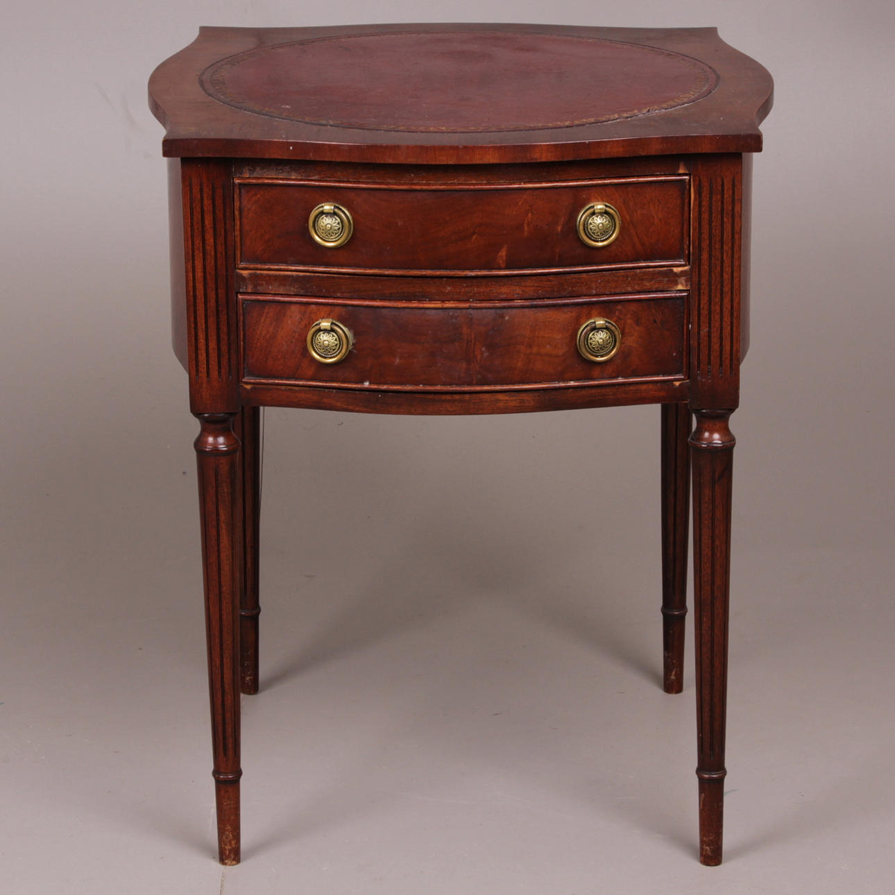 SÄNGBORD, gustaviansk stil, 1900-tal.