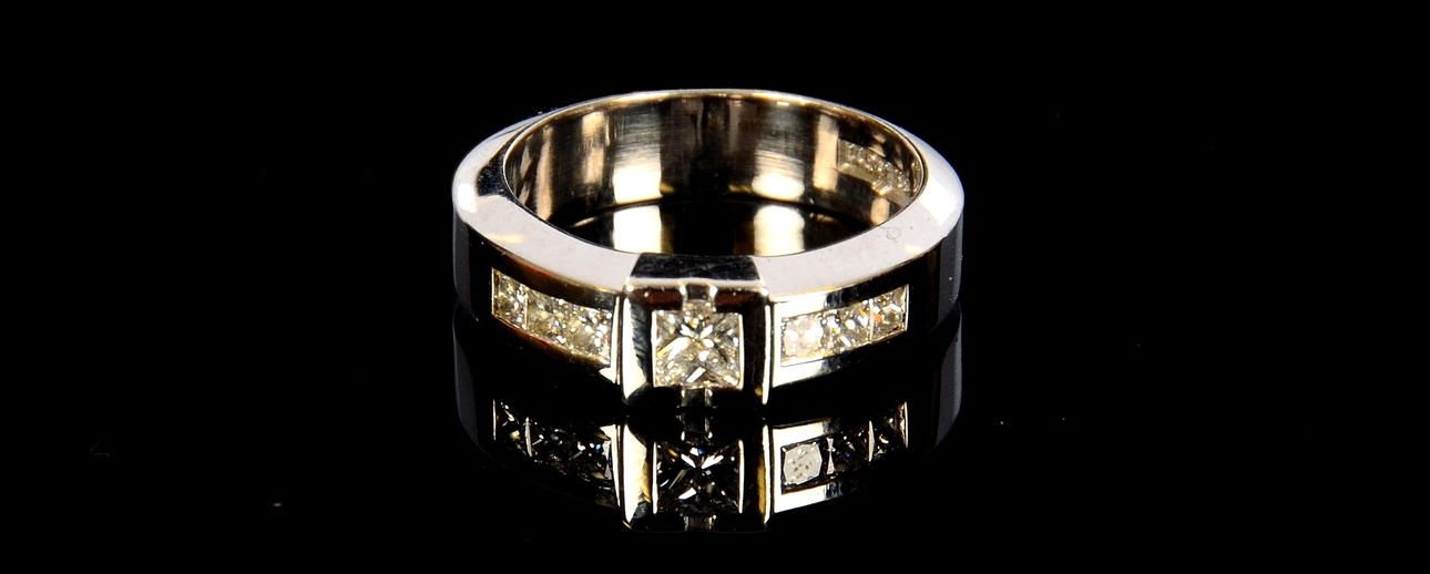 DIAMANTRING, 18K, vitguld, Sven Wrange, Göteborg, 2005.