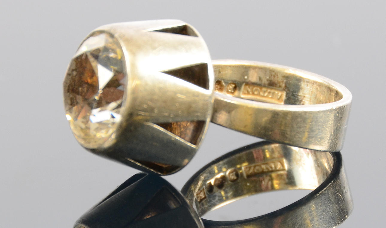 RING MED VIT STEN, sterlingsilver,Pege för Alton, 1967.