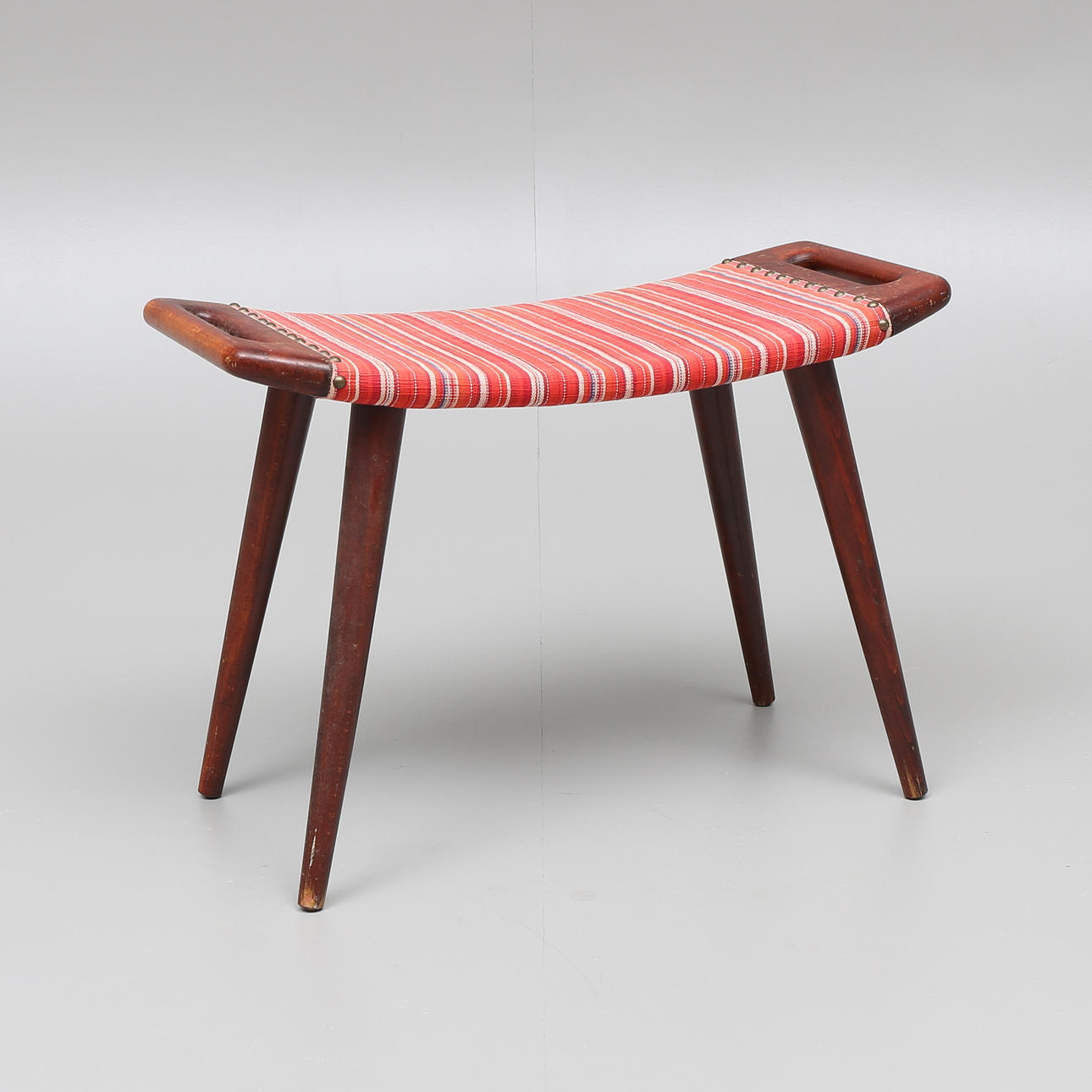 HANS J WEGNER. Tillskriven, pall, Danmark, 1950-tal.