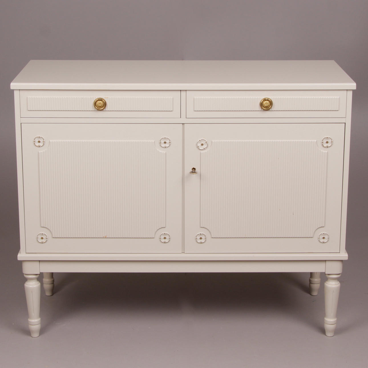 SKÄNK, gustaviansk stil, 1900-talets andra hälft.