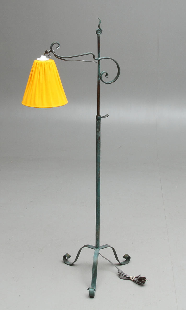 GOLVLAMPA, 1900-tal.