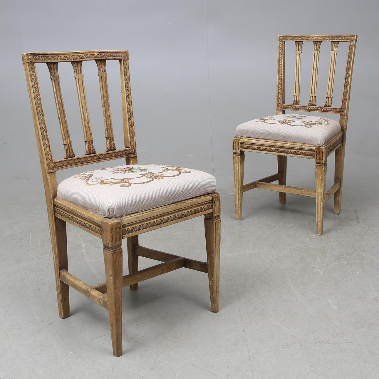 STOLAR, ett par, gustavianska, 1700-tal.