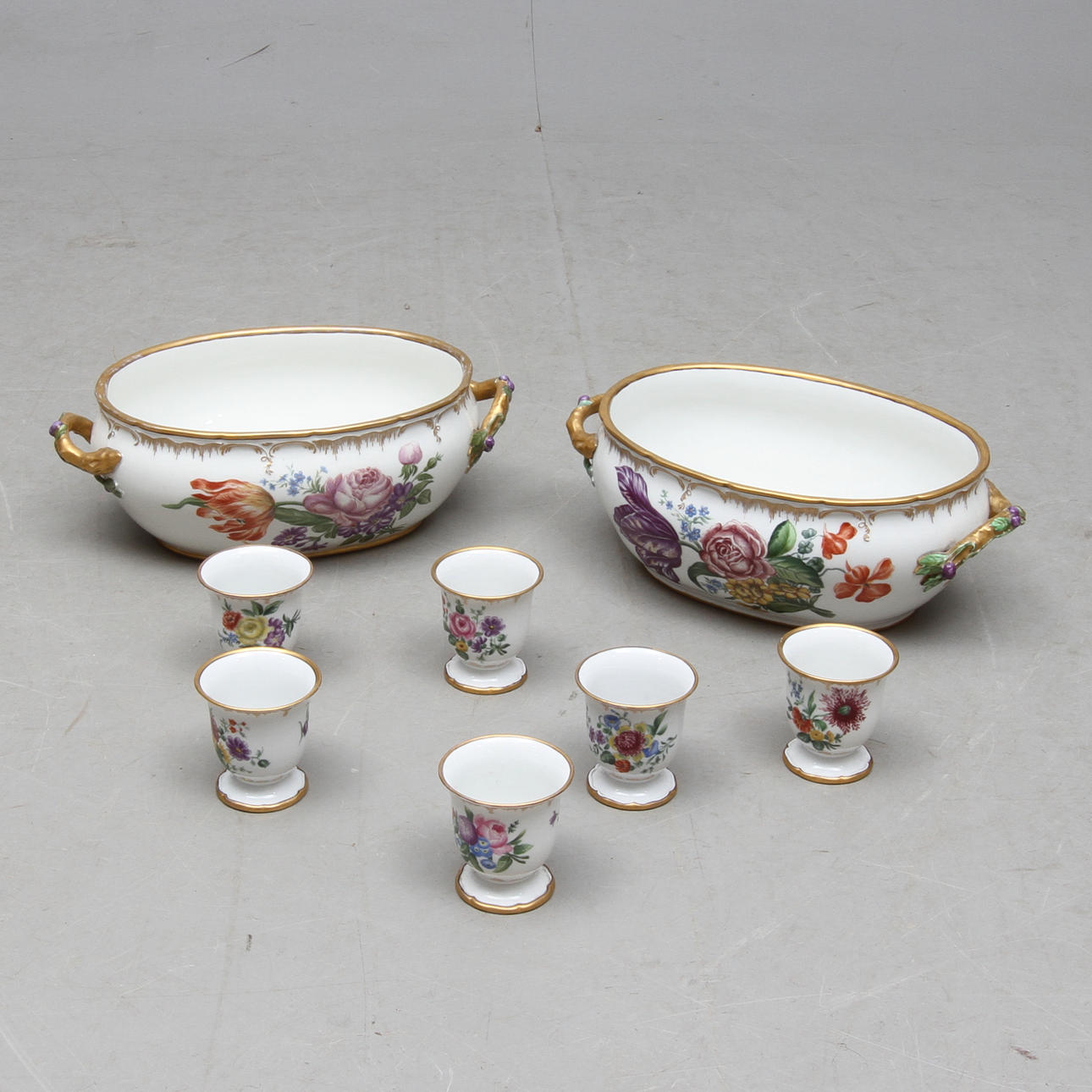 TERRINER, 2 st, POKALER, porslin, KPM.