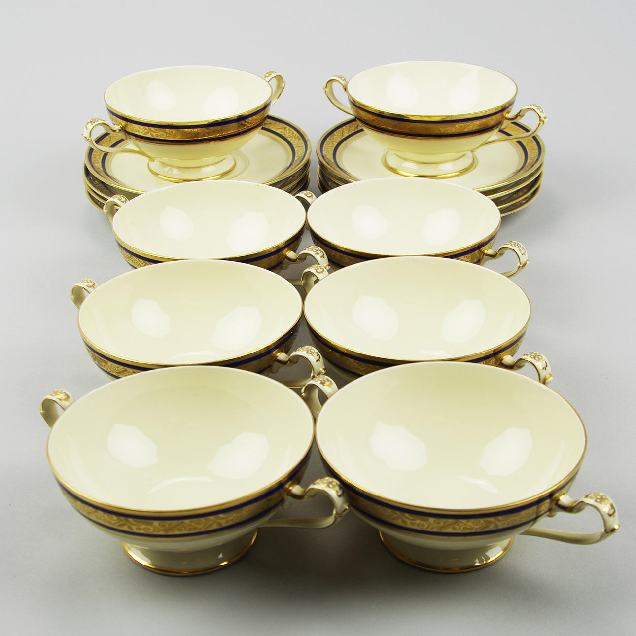 BULJONGKOPPAR MED FAT, Eschenbach, Bavaria.