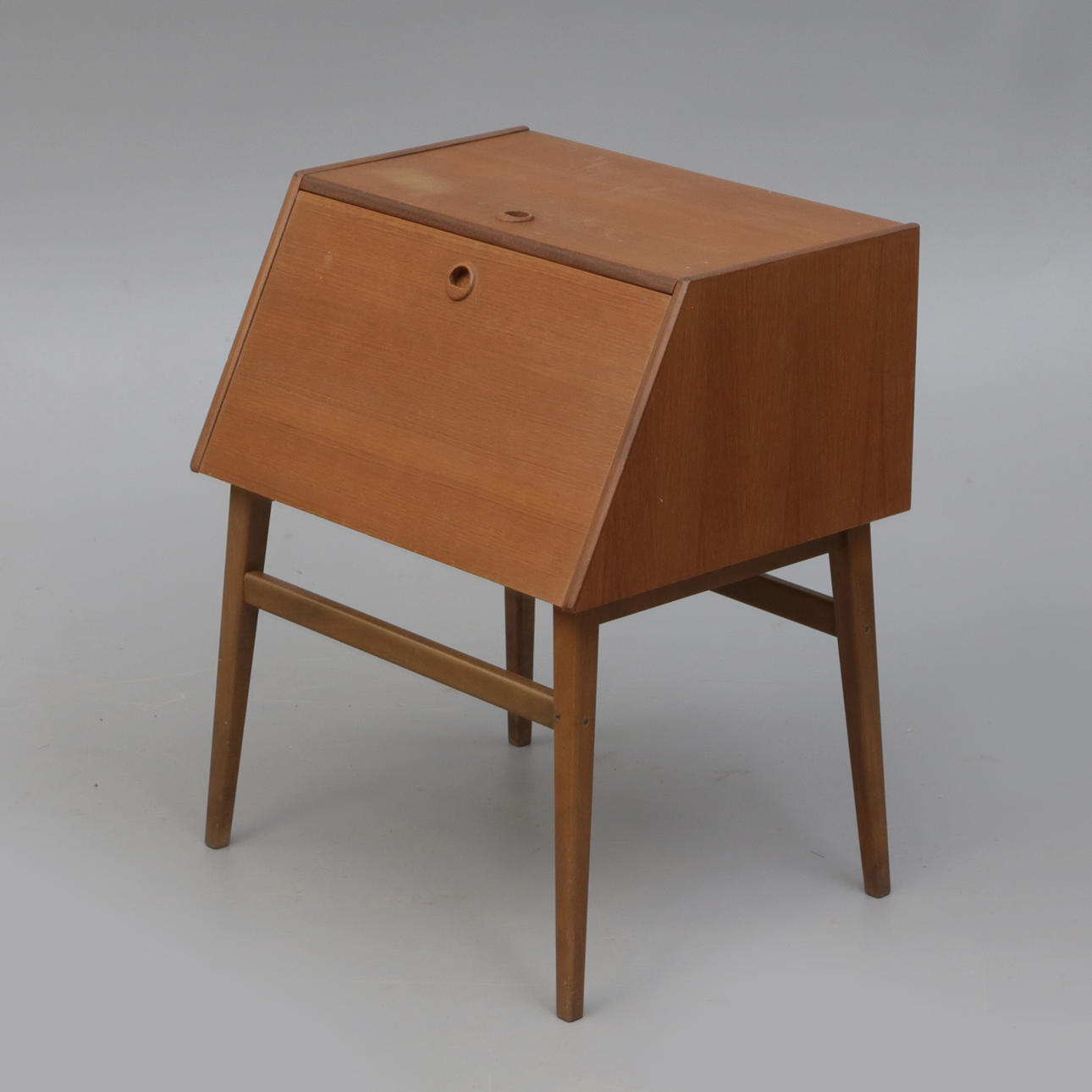 CUTLERY CABINET, with silver cutlery, teak.