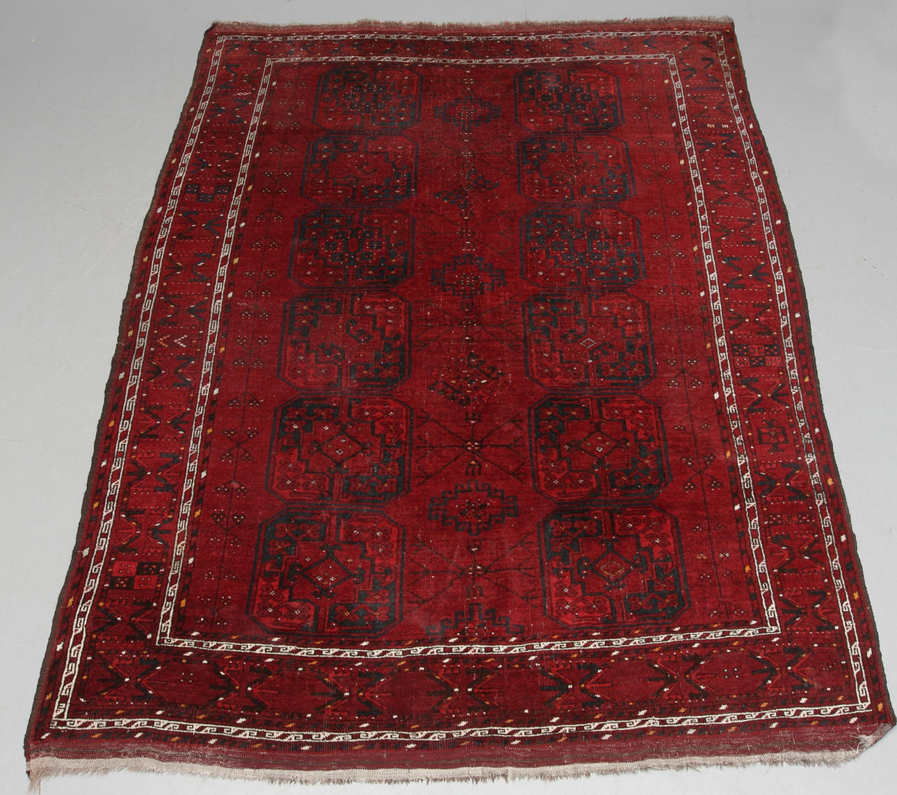 MATTA, orientalisk, ca 232 x 181 cm.