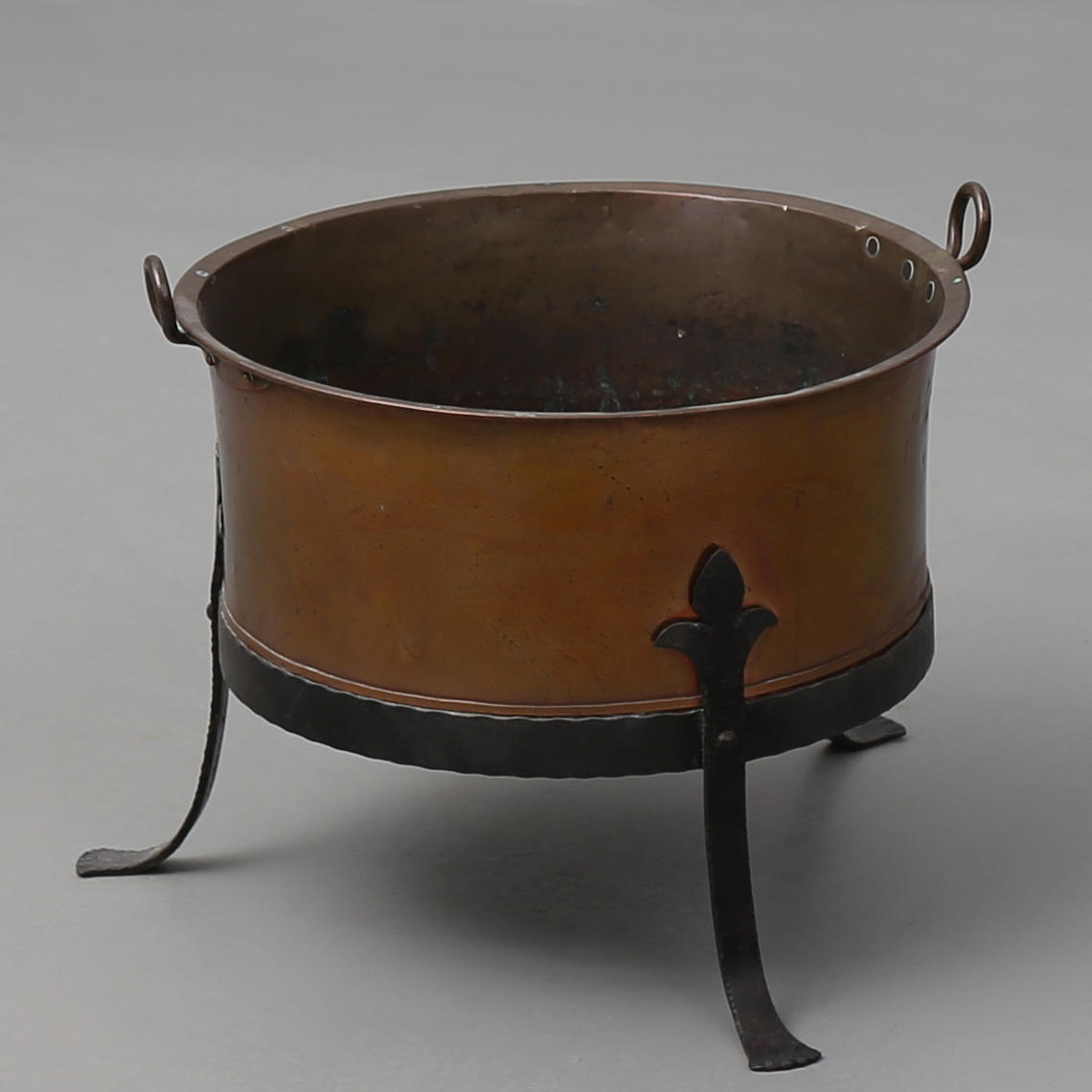 CALDERA DE COBRE de tres patas, 1900.