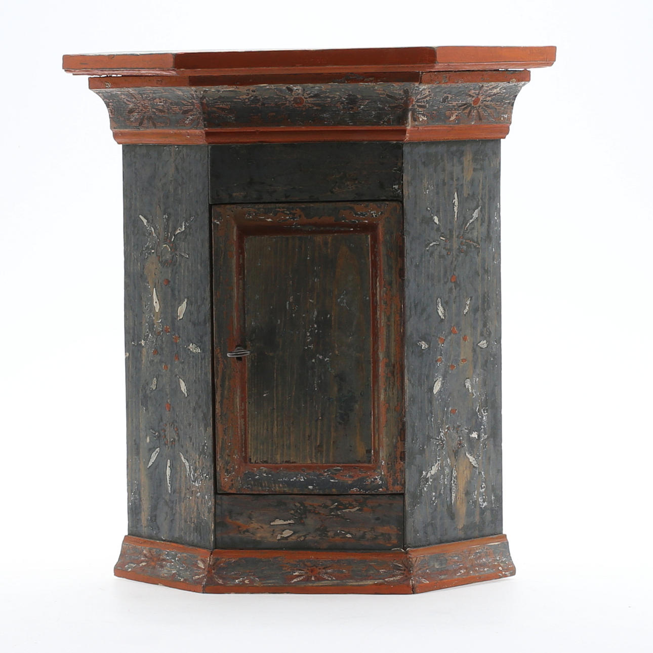 VÄGGHÖRNSKÅP, allmoge, trä, 18/1900-tal.