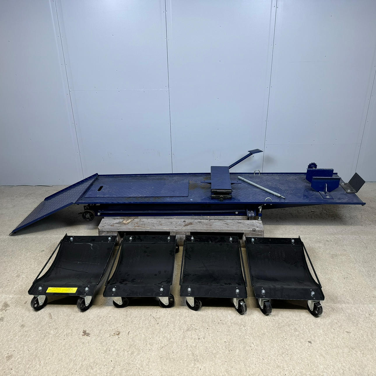 MC LYFT/DOLLYVAGNAR, 5 delar, nutida tillverkning.