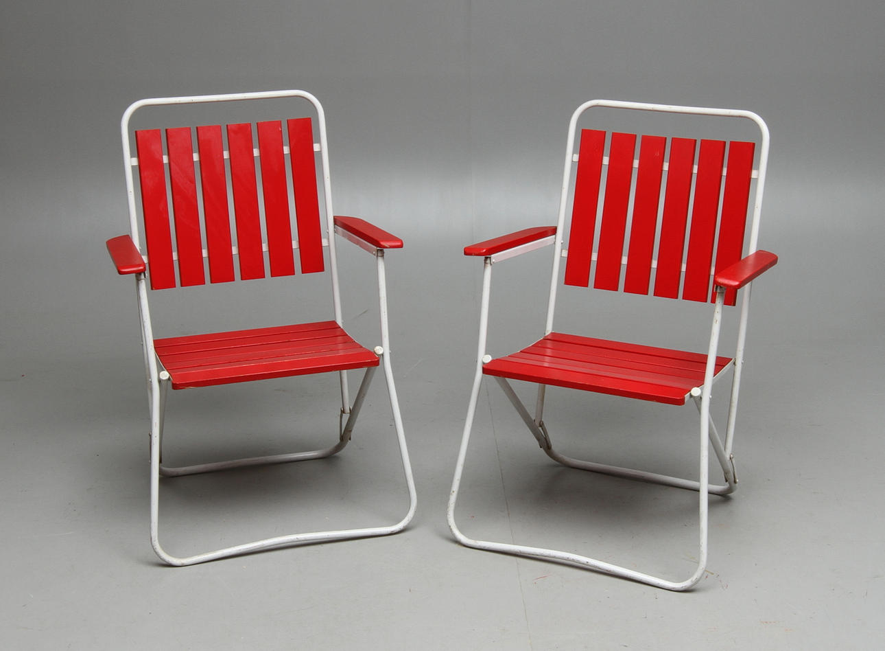 TRÄDGÅRDSSTOLAR, ett par, 1900-tal.