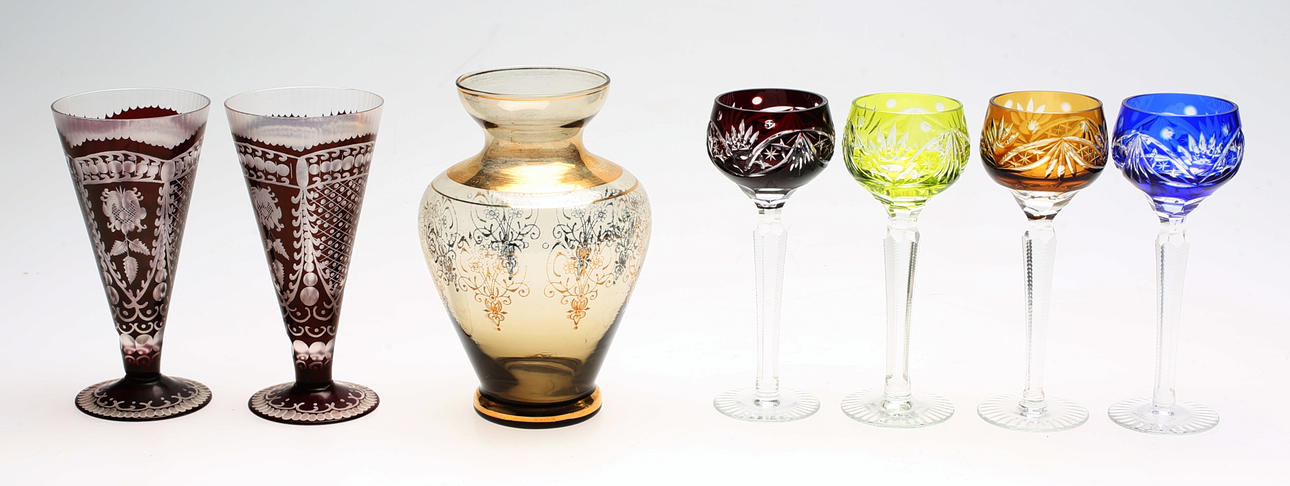 GLASFÖREMÅL, 7 delar, Böhmisk kristall,1900-tal.