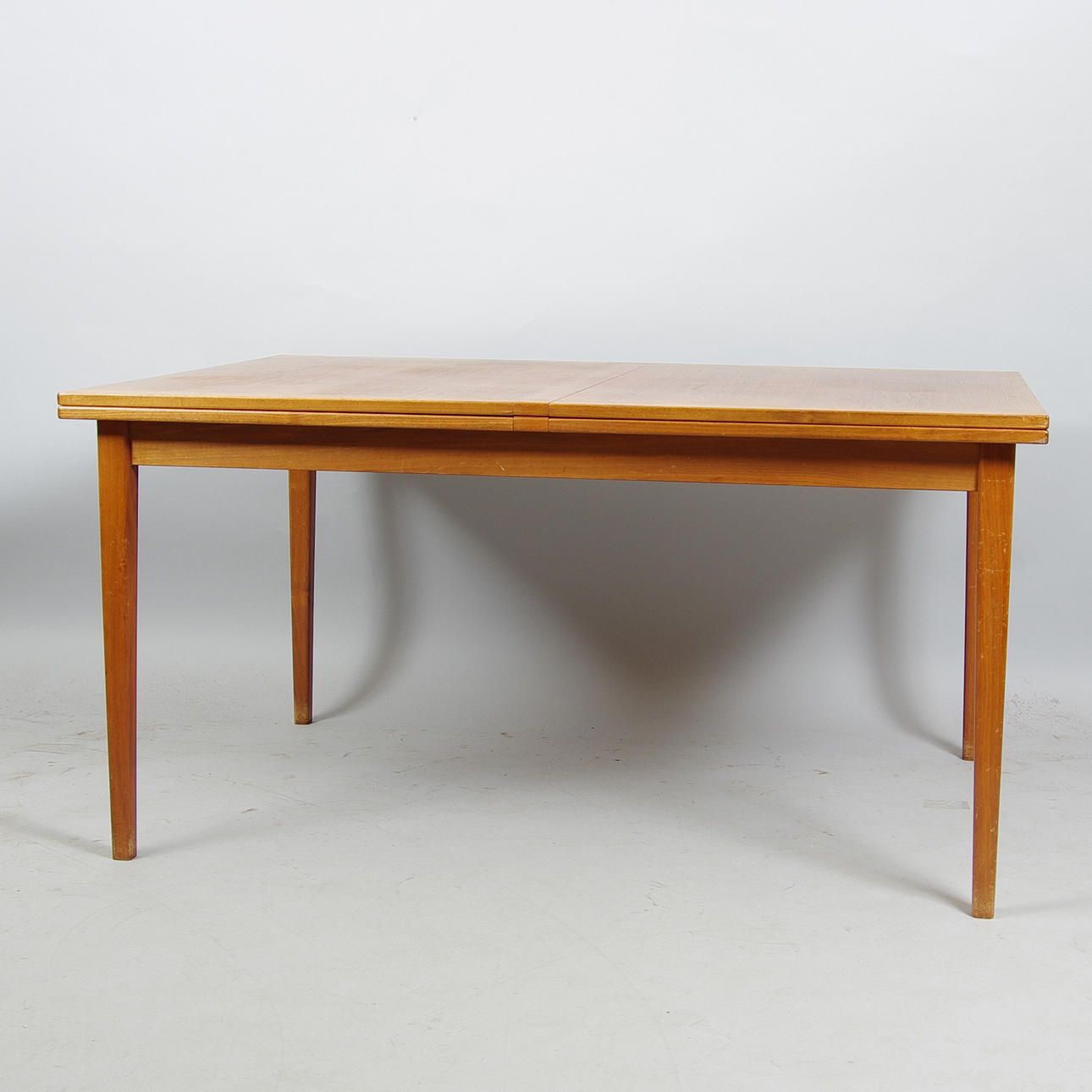 MATSALSBORD, teak, Möbelindustri Tibro, Skaraborg.