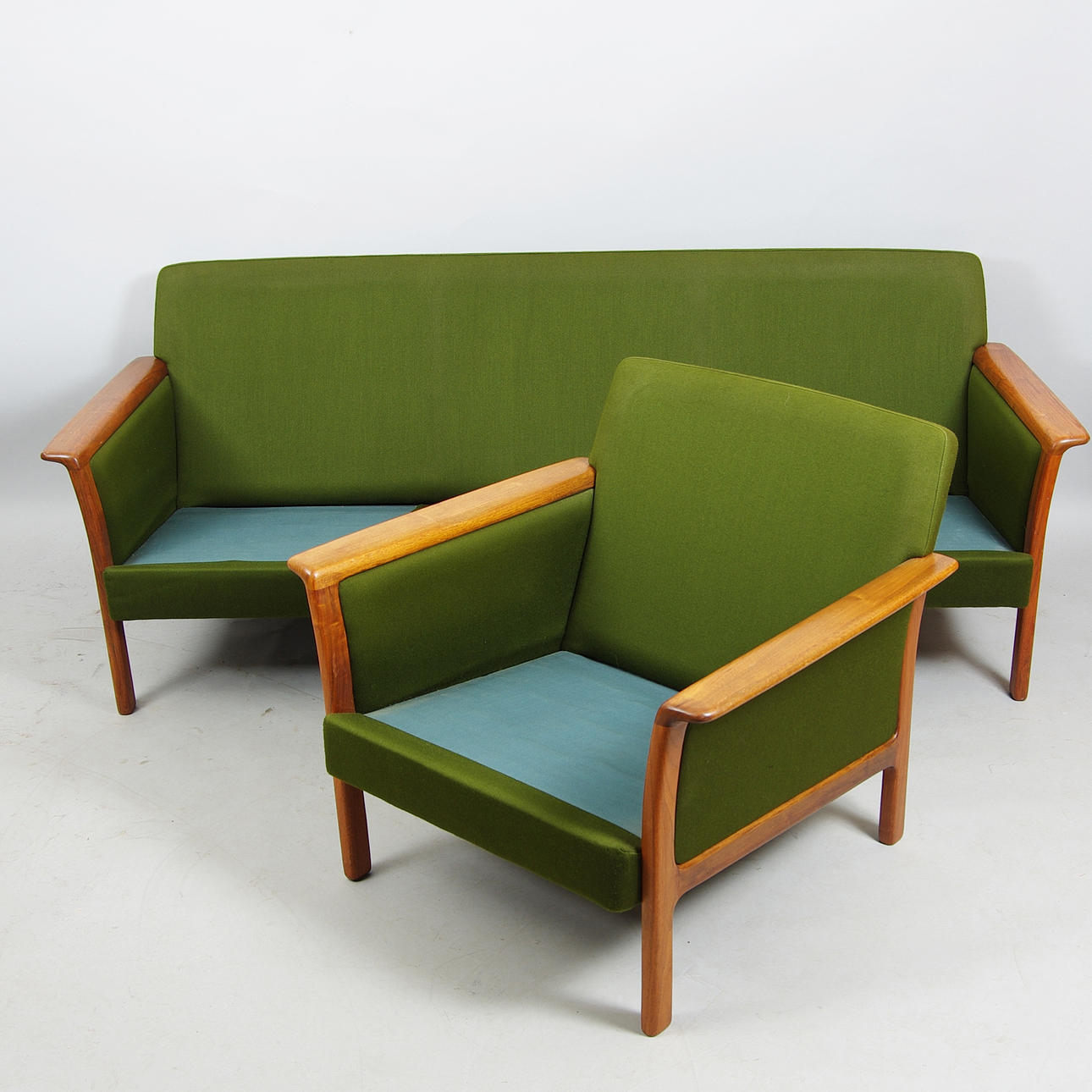 SOFFA SAMT FÅTÖLJ, teak/grön klädsel, Bröderna Andersson.