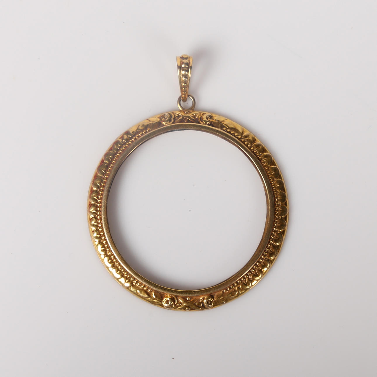 VINTAGE MEDALJONKI RIIPUS.