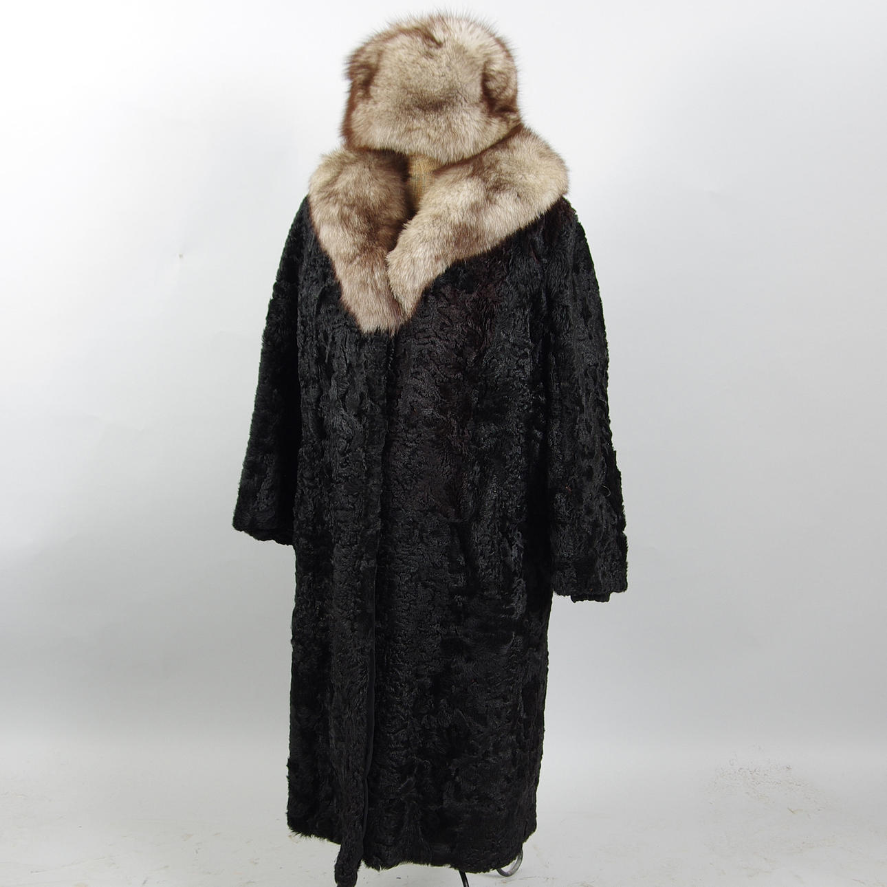 PÄLS SAMT MÖSSA, swakara.