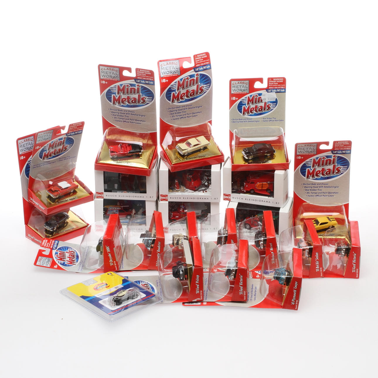MODELLBILAR cirka 23 stycken mest Mini Metals och Busch i originalkartonger.