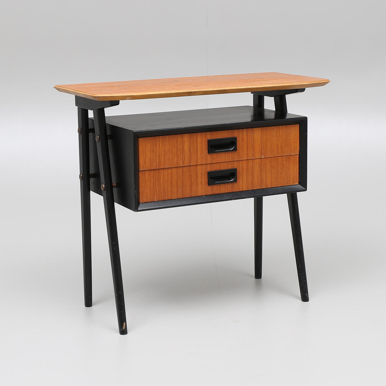 BYRÅ/TELEFONBORD, 1900-talets mitt.